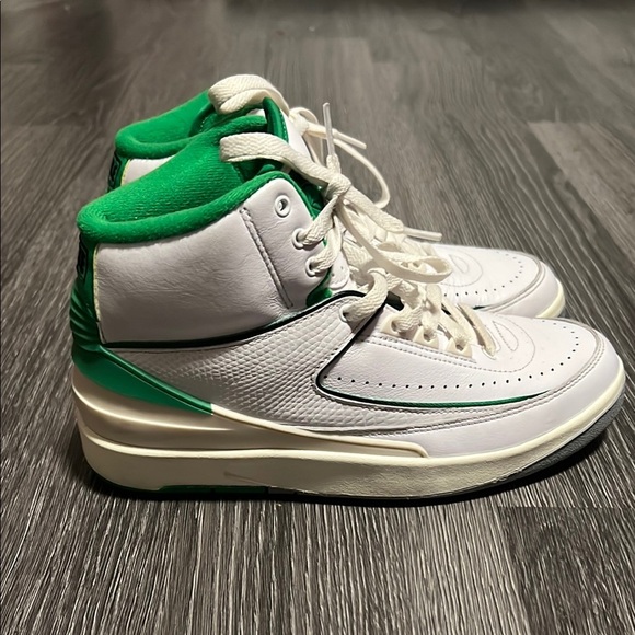 Jordan White and Green High-Top Sneakers with Leather Finish - Picture 2 of 7
